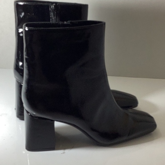 Margoep Womens Solid Manmade Ankle Boots - Picture 8 of 13